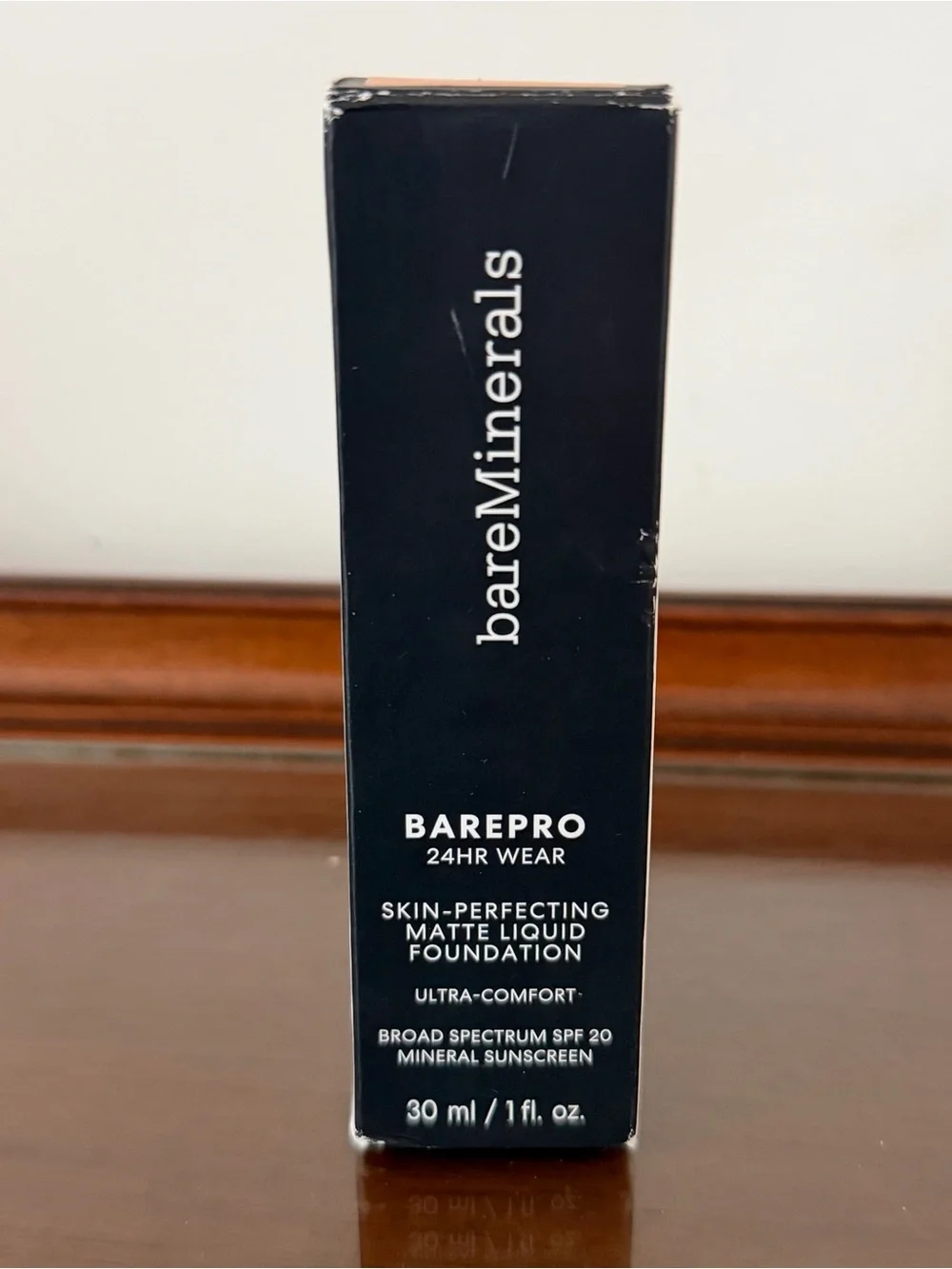 BAREMINERALS BAREPRO 24HR WEAR SKIN-PERFECTING MATTE FOUNDATION LIGHT 21 NEUTRAL